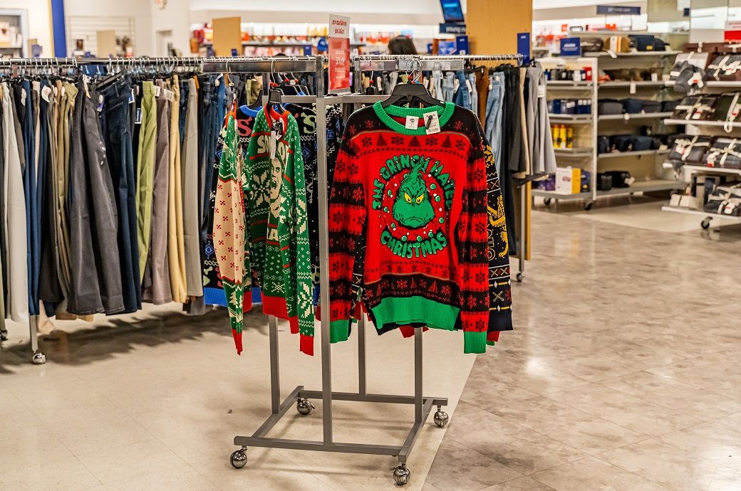 Apparel & footwear replace luxury as top US holiday gifts in 2025