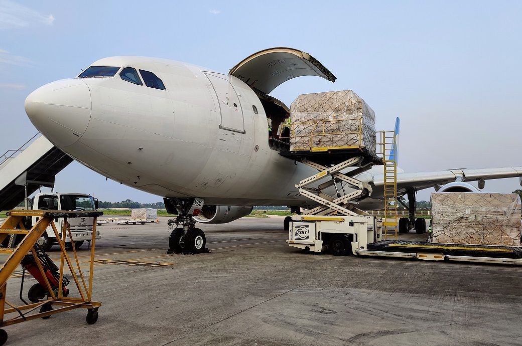  Global air cargo demand rises in October despite mixed regional trends