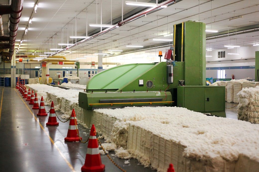ICE cotton struggles to hold gains as momentum fades