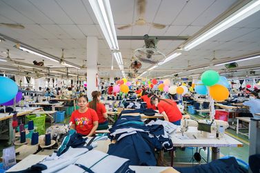 Why are Vietnam textile stakeholders at odds over shorter workweeks?