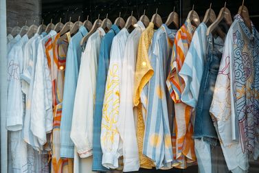 Australia’s apparel imports fall 3% to $5.35 billion in July–January