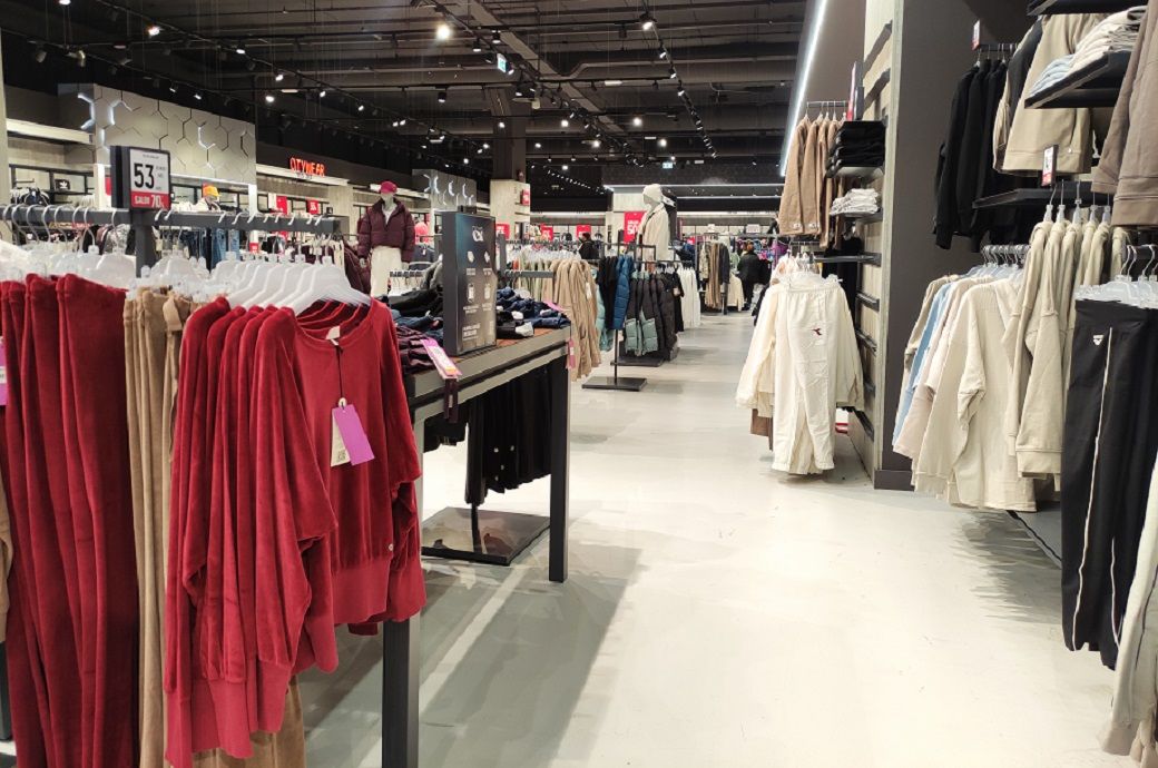  Italy consumer confidence rises in February 2026