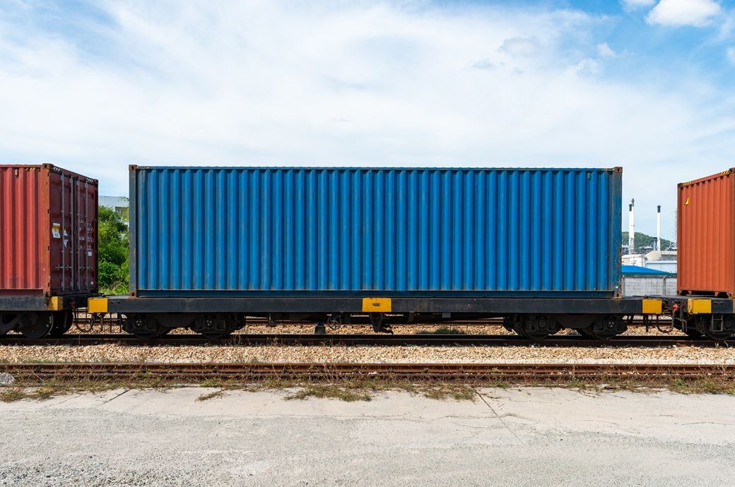 تأسيس شركة السكك الحديدية الإماراتية الأردنية لبناء خط سكك حديدية للشحن