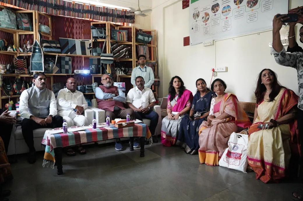 India textile minister pushes circularity at Navi Mumbai recovery hub