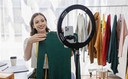 The Era of Live Shopping: Transforming Shopping Experience 