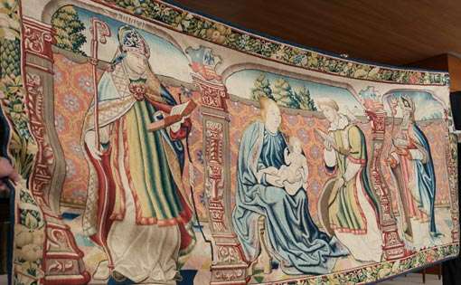 A Brief History of Tapestries in American Décor