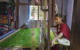 The fine art of Pochampalli weavers