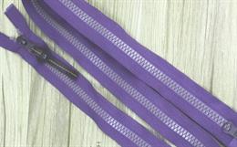 Measuring-zippers-colour-fastness_small