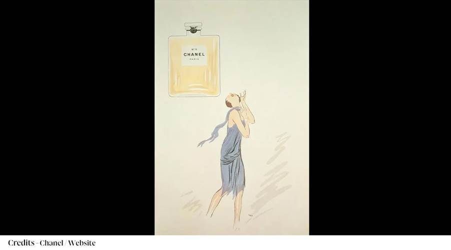 A person in a dressDescription automatically generated