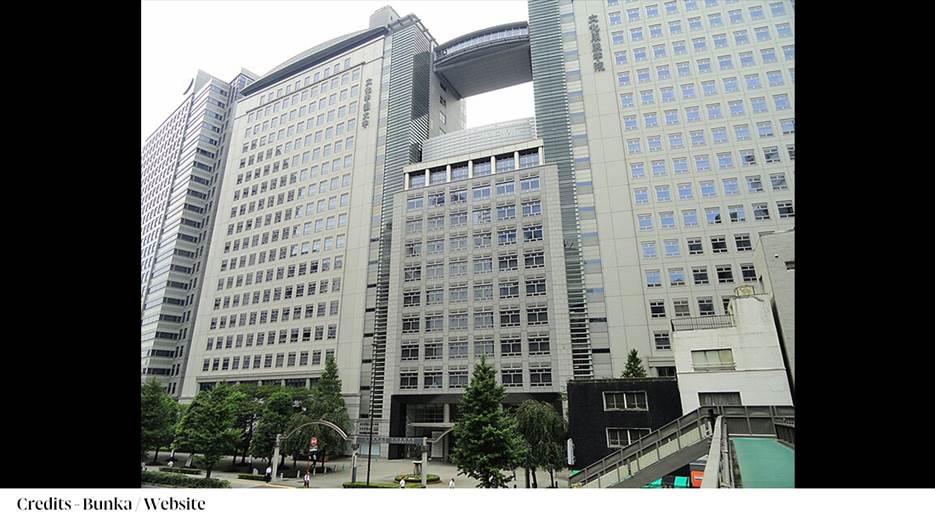A tall building with many windows
Description automatically generated