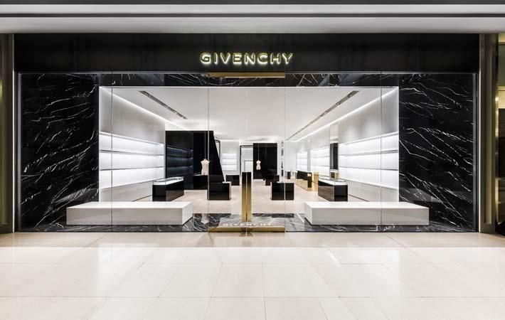 Givenchy appoints Clare Waight Keller as artistic director - Fibre2Fashion
