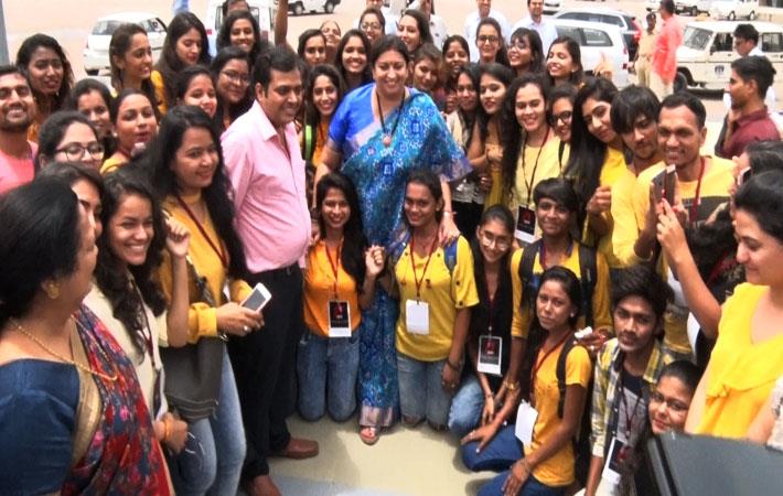 Smriti Irani with IDT students and faculty