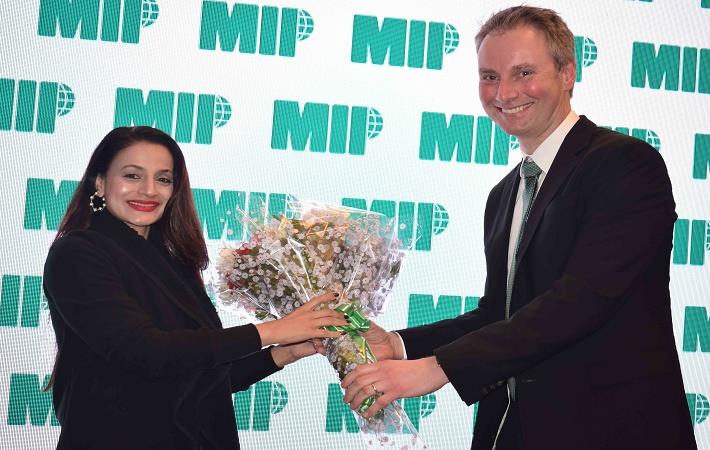 (L-R) Ameesha Patel, Bollywood actress; Tor Lund, President and CEO, MIP; Pic: MIP Inc