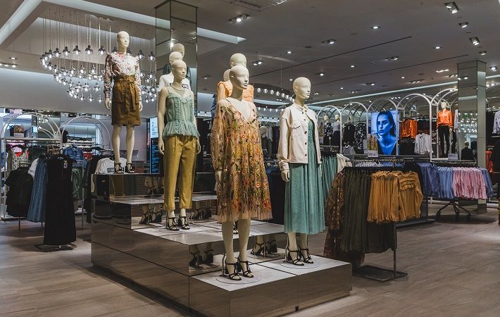 Online sales continue to expand at Swedish clothing retailer H&M ...
