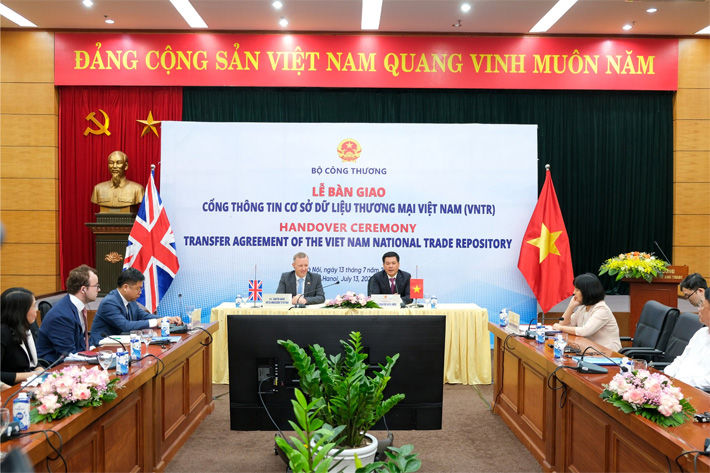 UK Govt Hands Over Vietnam National Trade Repository To Hanoi ...