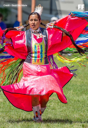 Makers & Keepers – The Artisans Behind Regalia 